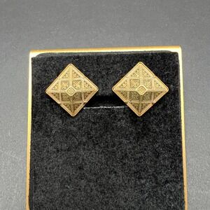 Vintage Damascene Clip On Earrings Gold Tone Etched Diamond Pyramid Geometric